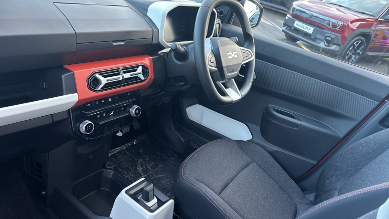 Dacia Spring 27kWh Expression 65 48kW 5dr Auto Electric Hatchback